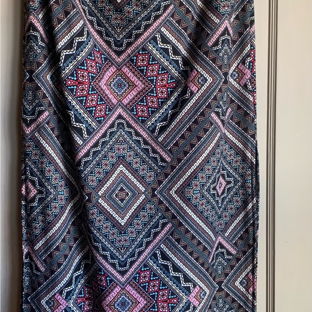 Long pattern skirt - Picture 3 of 6